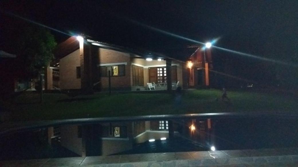 Villa Chácara Charbella Tres Ranchos Exterior foto