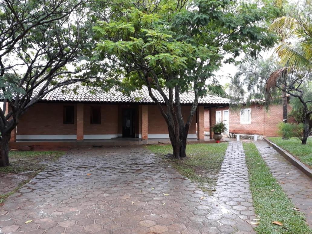 Villa Chácara Charbella Tres Ranchos Exterior foto